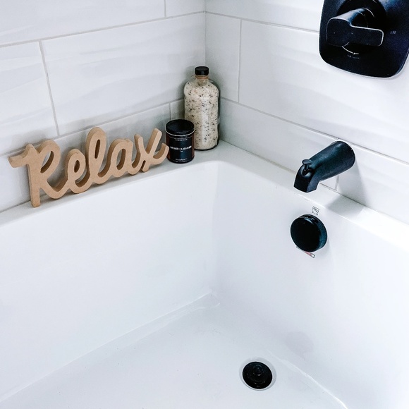Small Wood Word Cutout - Relax - Picture 1 of 2